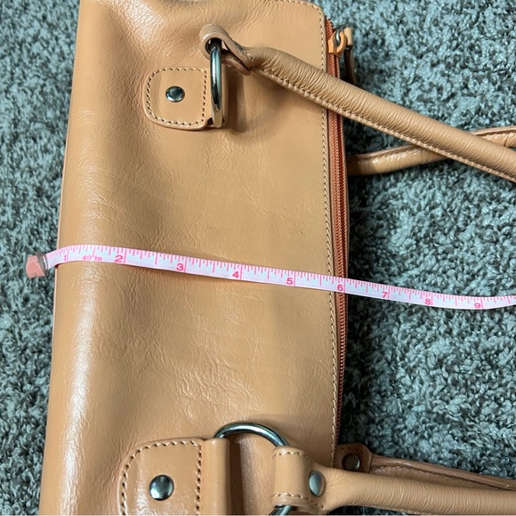 Kenneth Cole New York Leather Shoulder Bag - Picture 10 of 10